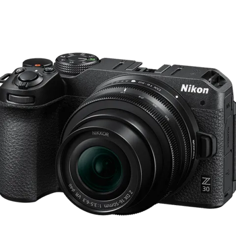 Hybride Nikon Z30 avec objectif 16-50 mm VR
