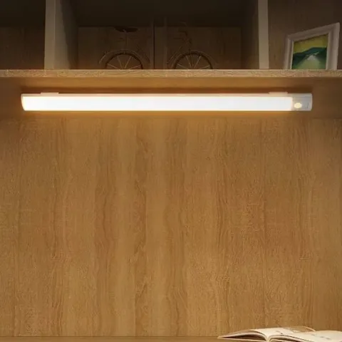 Réglette LED 30 cm à détecteur de mouvement, rechargeable par USB, fixation magnétique