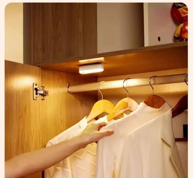 Lampe LED ovale 10 cm à détecteur de mouvement, sans fil, rechargeable, fixation magnétique – Image 3