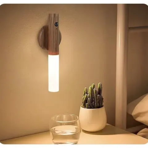 Applique murale LED à détecteur de mouvement, rechargeable USB, aimantée et détachable, effet bois