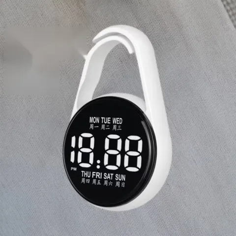 Montre LED à mousqueton, heure et jour de la semaine