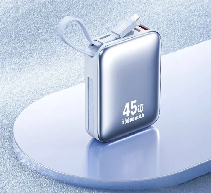 Powerbank WEKOME 45 W 10 000 mAh, câbles USB-C et Lightning intégrés